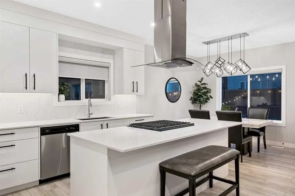 132 Carringsby Avenue NW Calgary AB t3p1s1