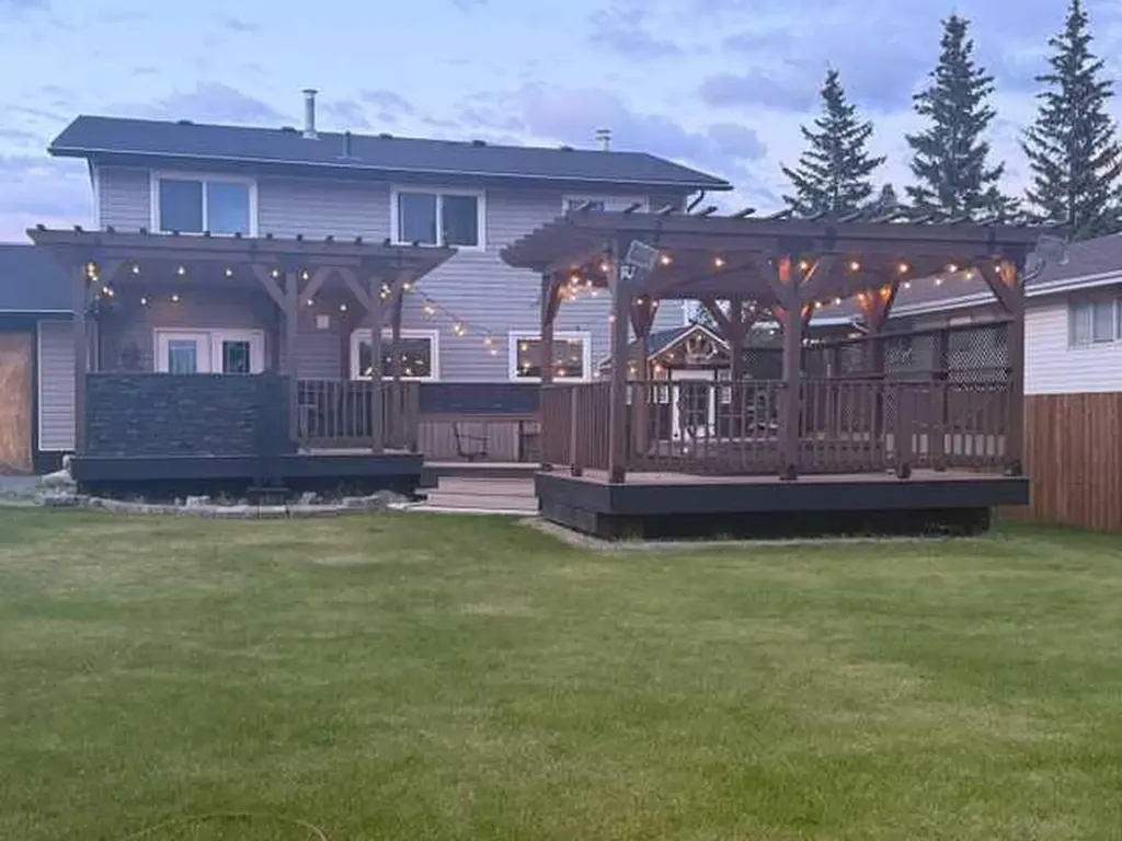 1206 50 Street Edson AB T7E 1G2