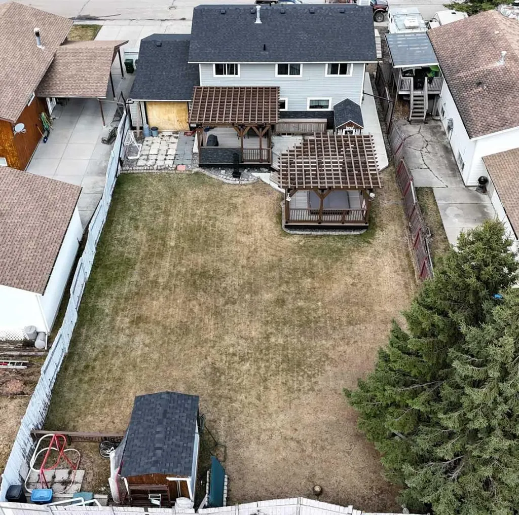 1206 50 Street Edson AB T7E 1G2