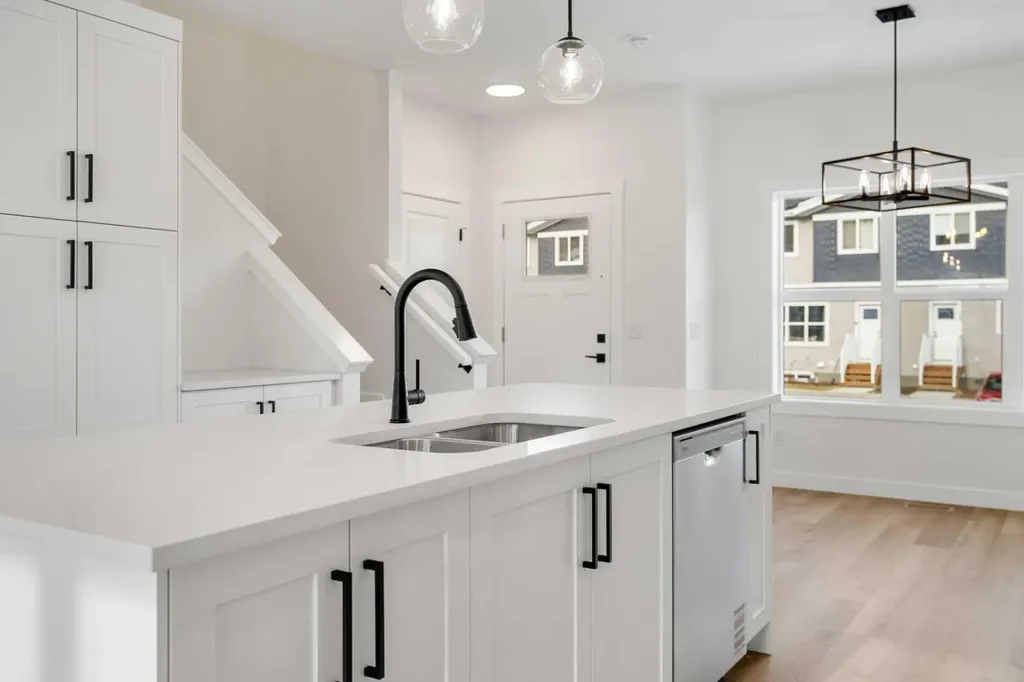525 River Heights Drive Cochrane AB T4C 3E3