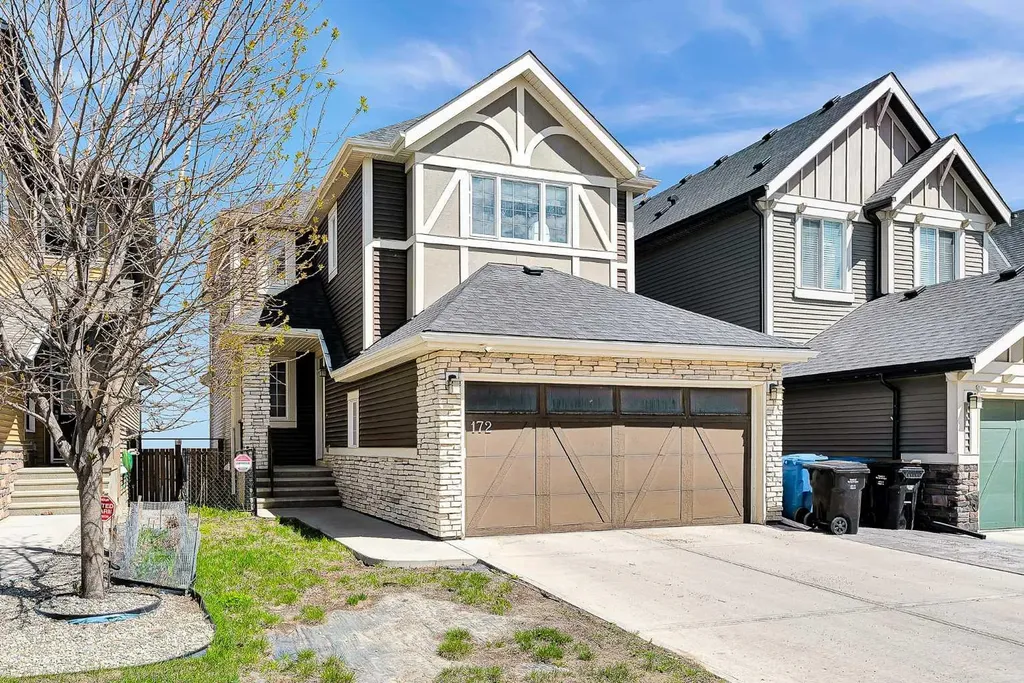 172 Sherwood Square NW Calgary AB T3R 0R8