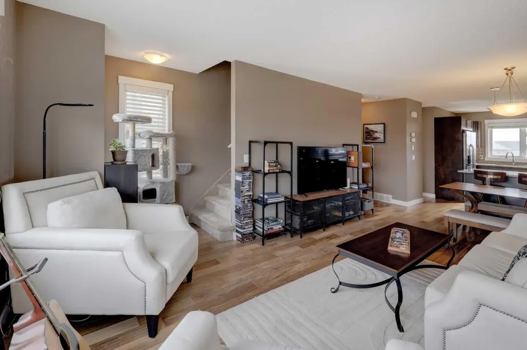 208 Covecreek Circle NE Calgary AB T3K 0W6