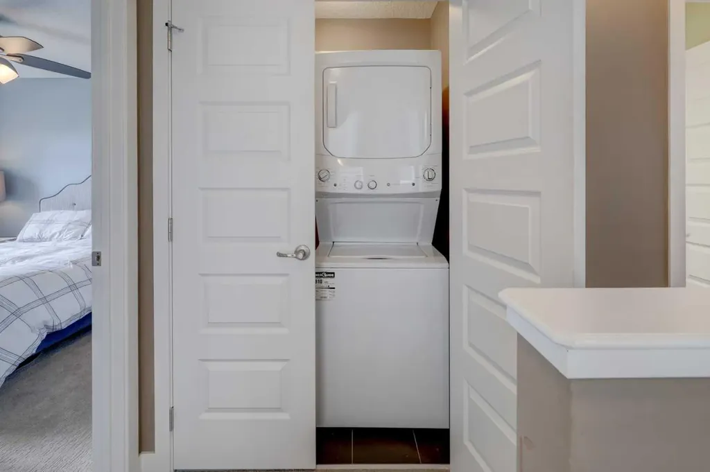 208 Covecreek Circle NE Calgary AB T3K 0W6