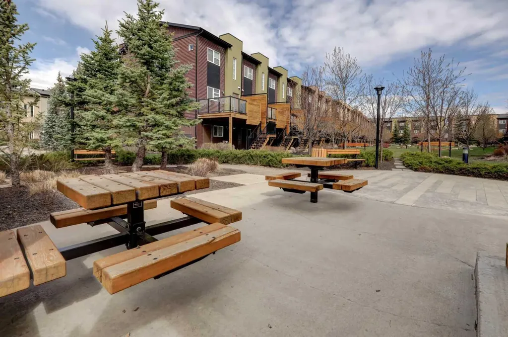 208 Covecreek Circle NE Calgary AB T3K 0W6