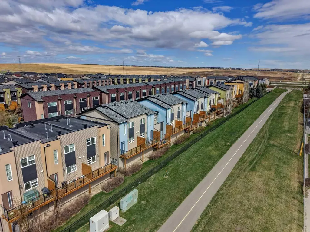 208 Covecreek Circle NE Calgary AB T3K 0W6