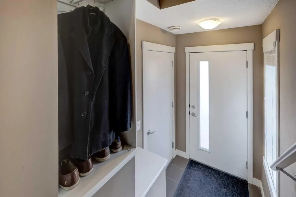 208 Covecreek Circle NE Calgary AB T3K 0W6