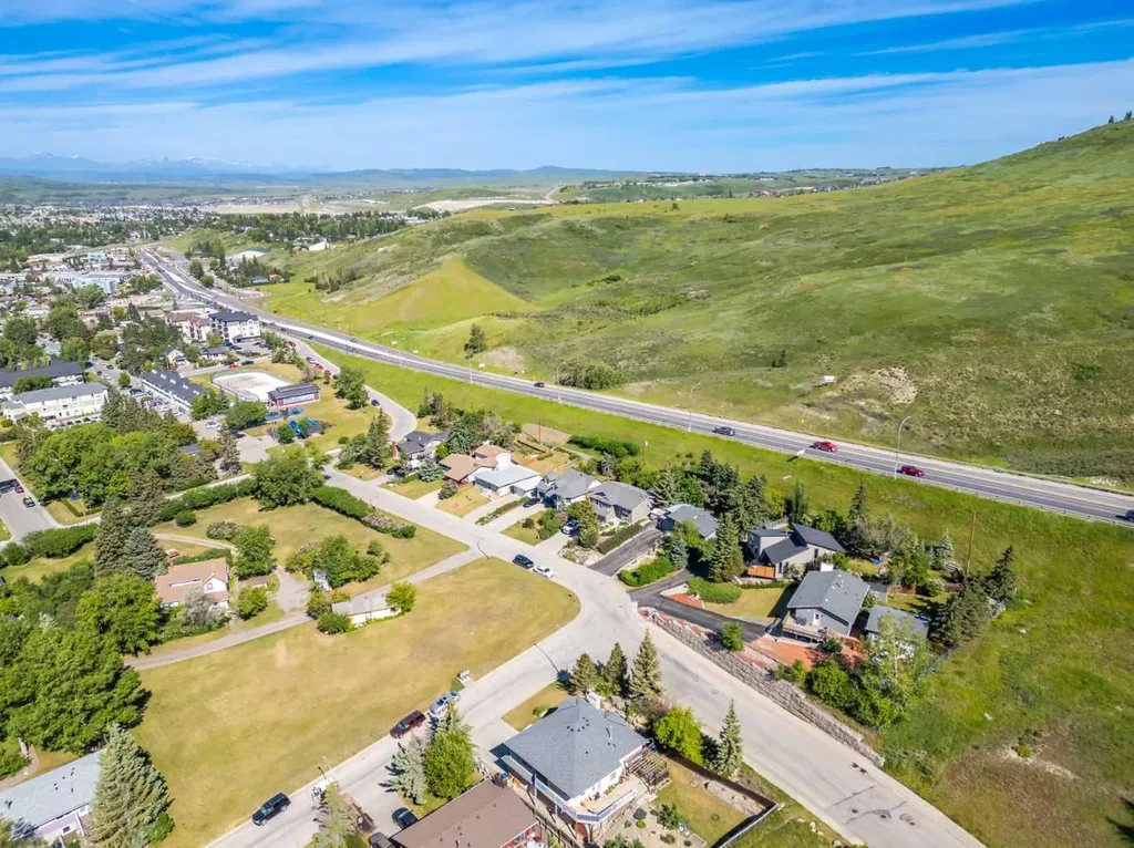 525 River Heights Drive Cochrane AB T4C 3E4