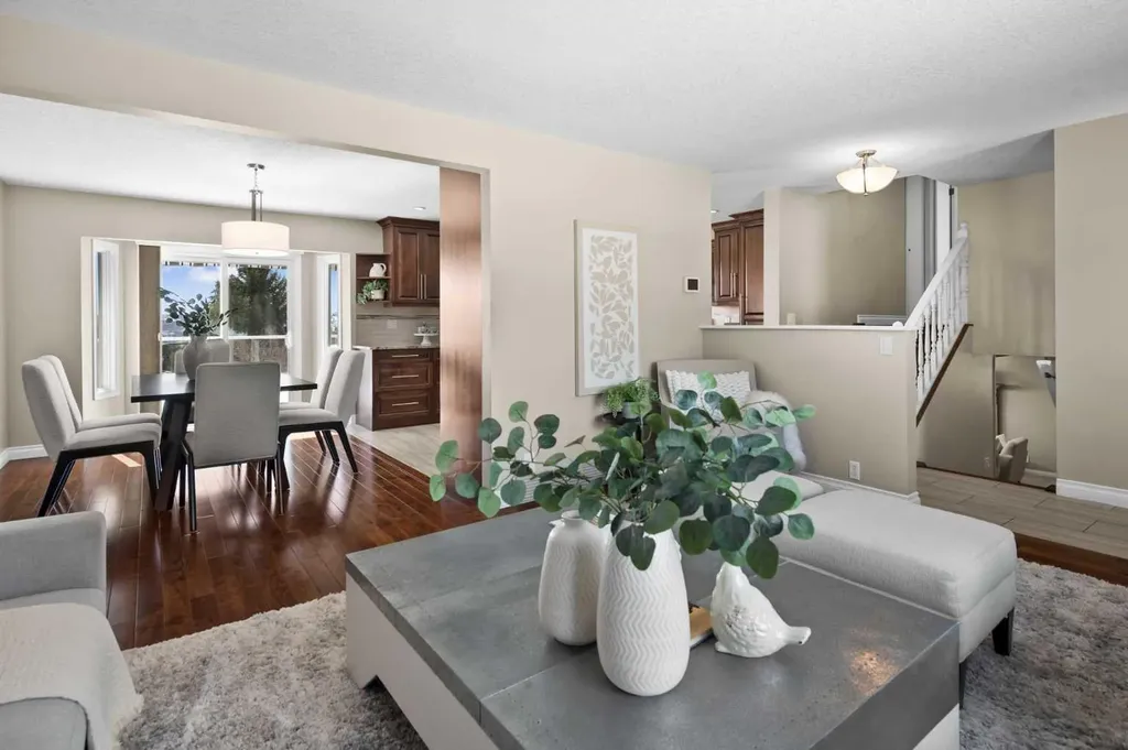 7715 67 Avenue NW Calgary AB T3B 4P2