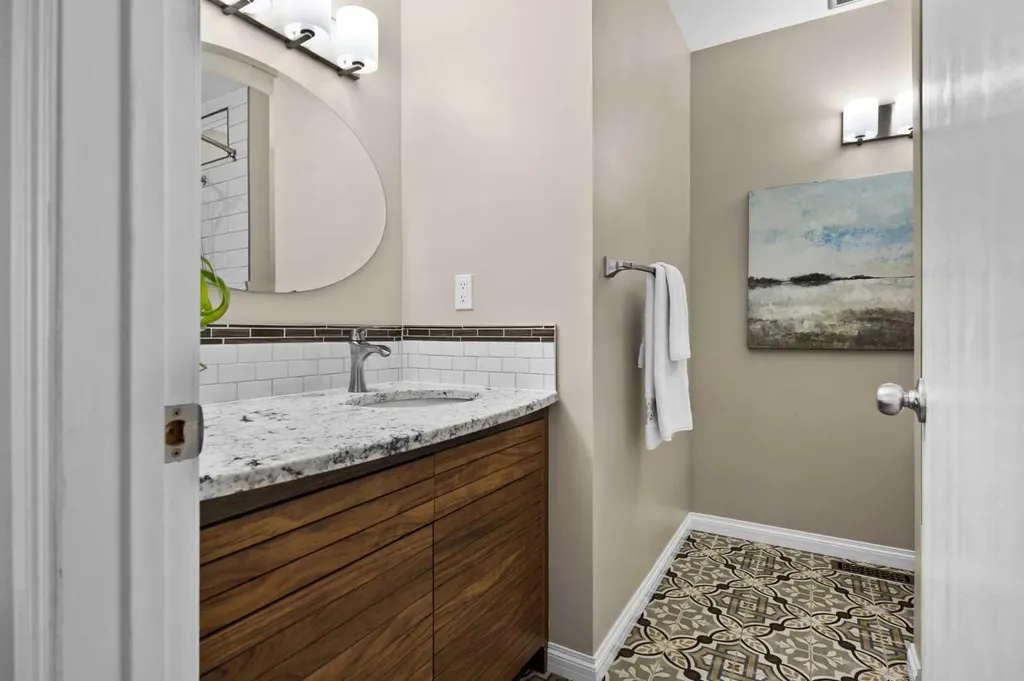 7715 67 Avenue NW Calgary AB T3B 4P2