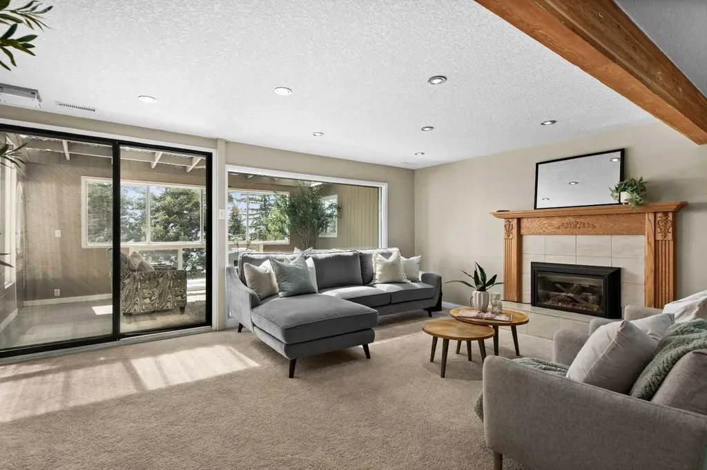 7715 67 Avenue NW Calgary AB T3B 4P2