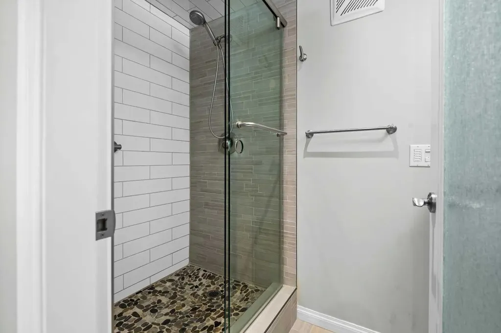 7715 67 Avenue NW Calgary AB T3B 4P2