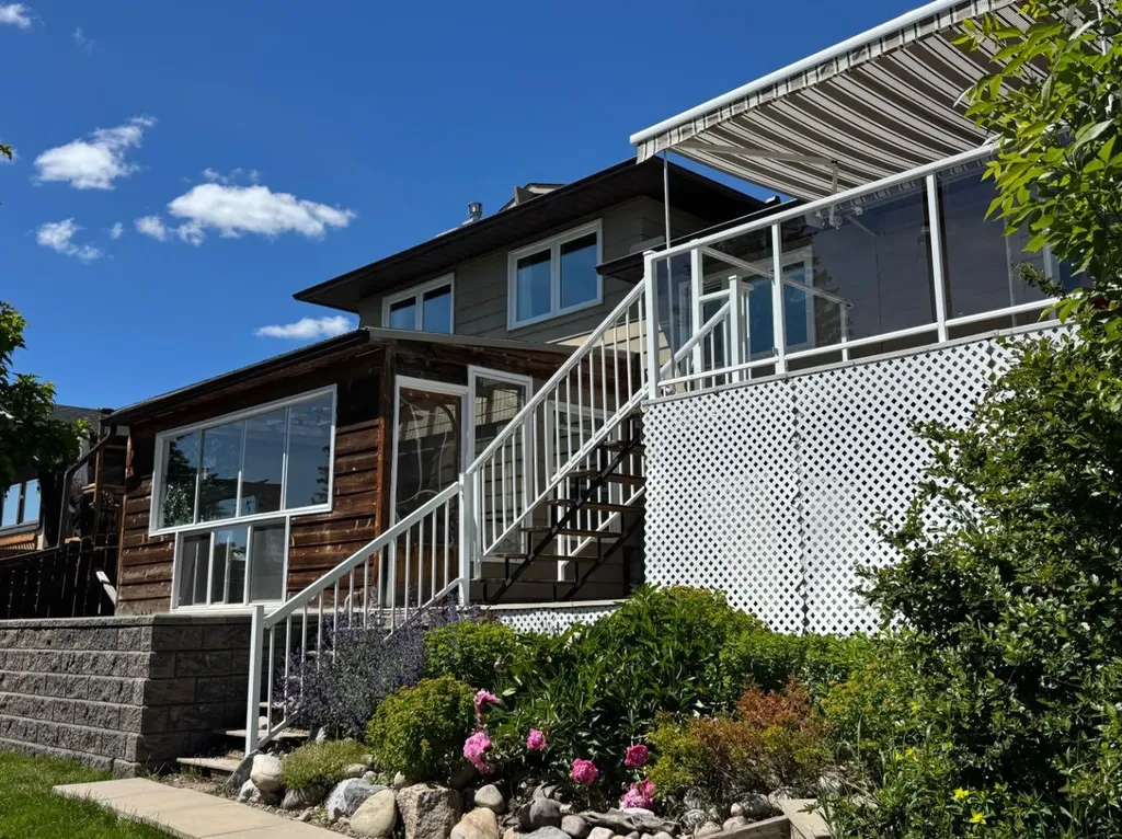 7715 67 Avenue NW Calgary AB T3B 4P2