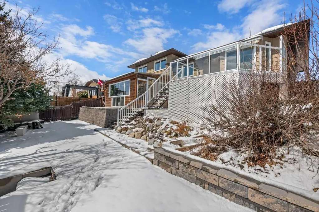 7715 67 Avenue NW Calgary AB T3B 4P2