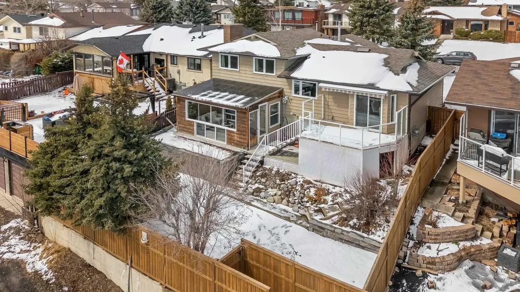 7715 67 Avenue NW Calgary AB T3B 4P2
