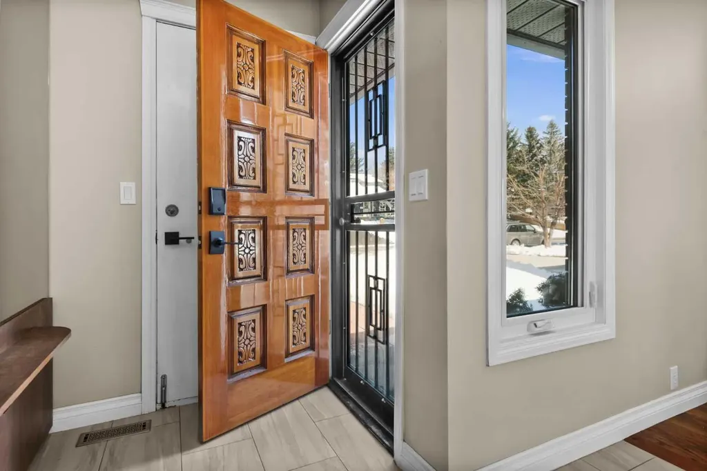 7715 67 Avenue NW Calgary AB T3B 4P2
