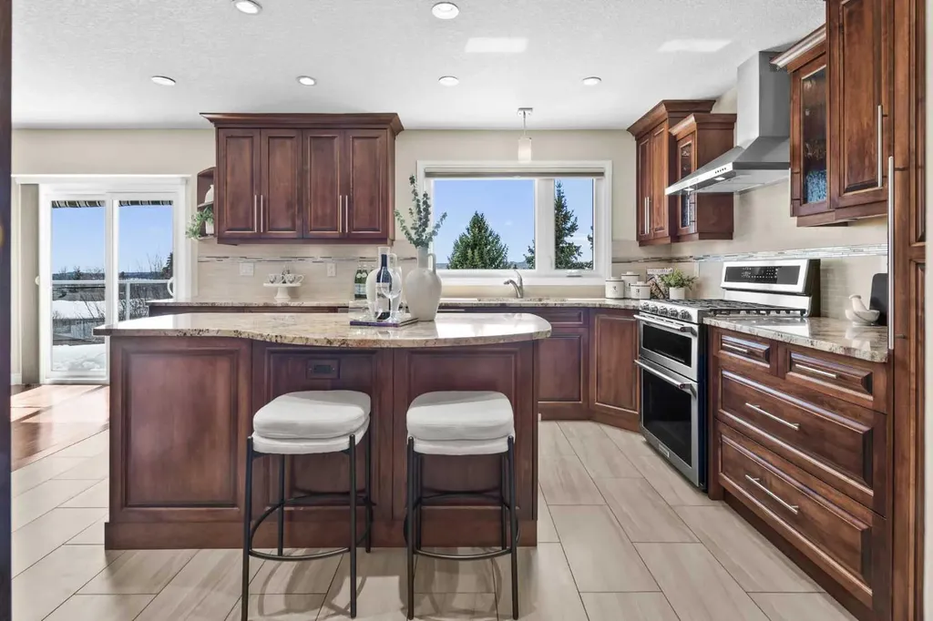 7715 67 Avenue NW Calgary AB T3B 4P2