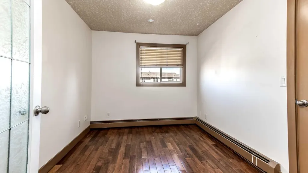 717 4a Street NE Calgary AB T2E 3W1