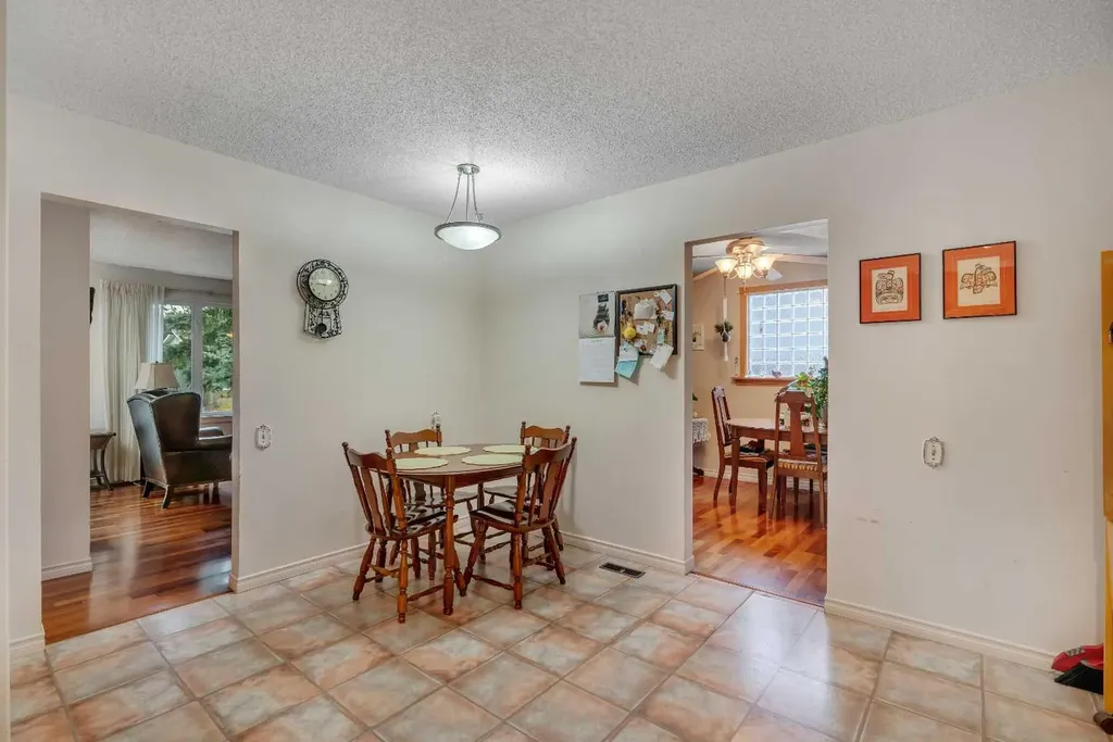 4623 31 Avenue NE Calgary AB T1Y 1G8