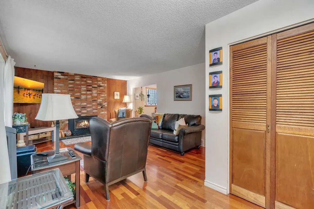 4623 31 Avenue NE Calgary AB T1Y 1G8