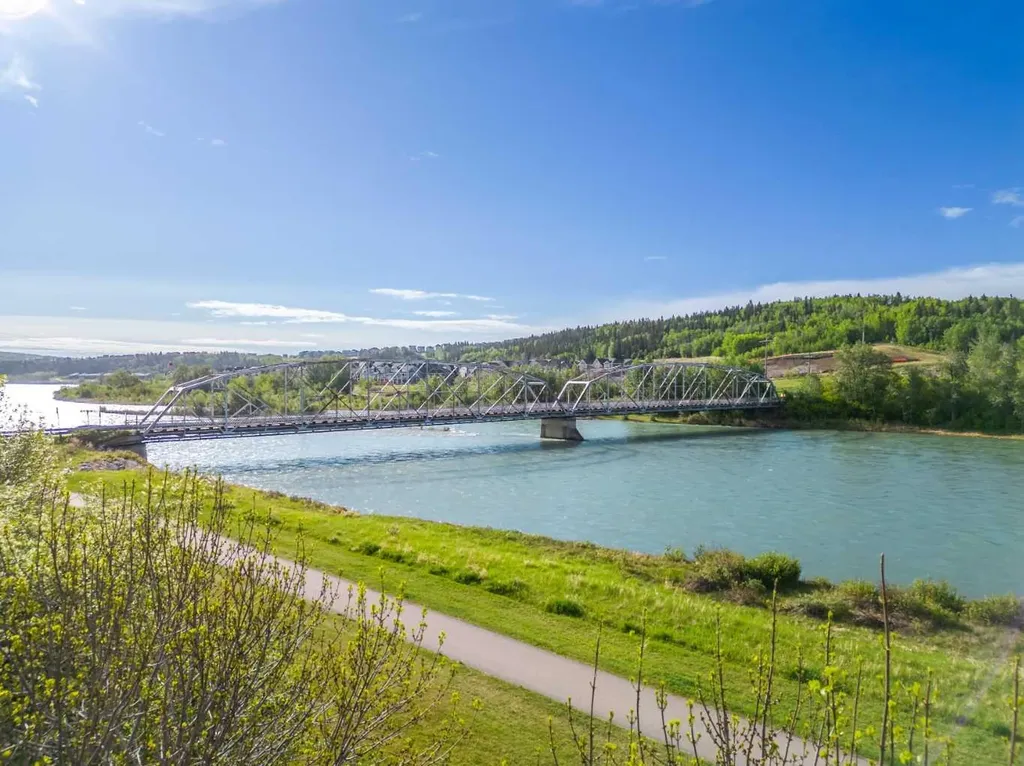 525 River Heights Drive Cochrane AB T4C 3E3
