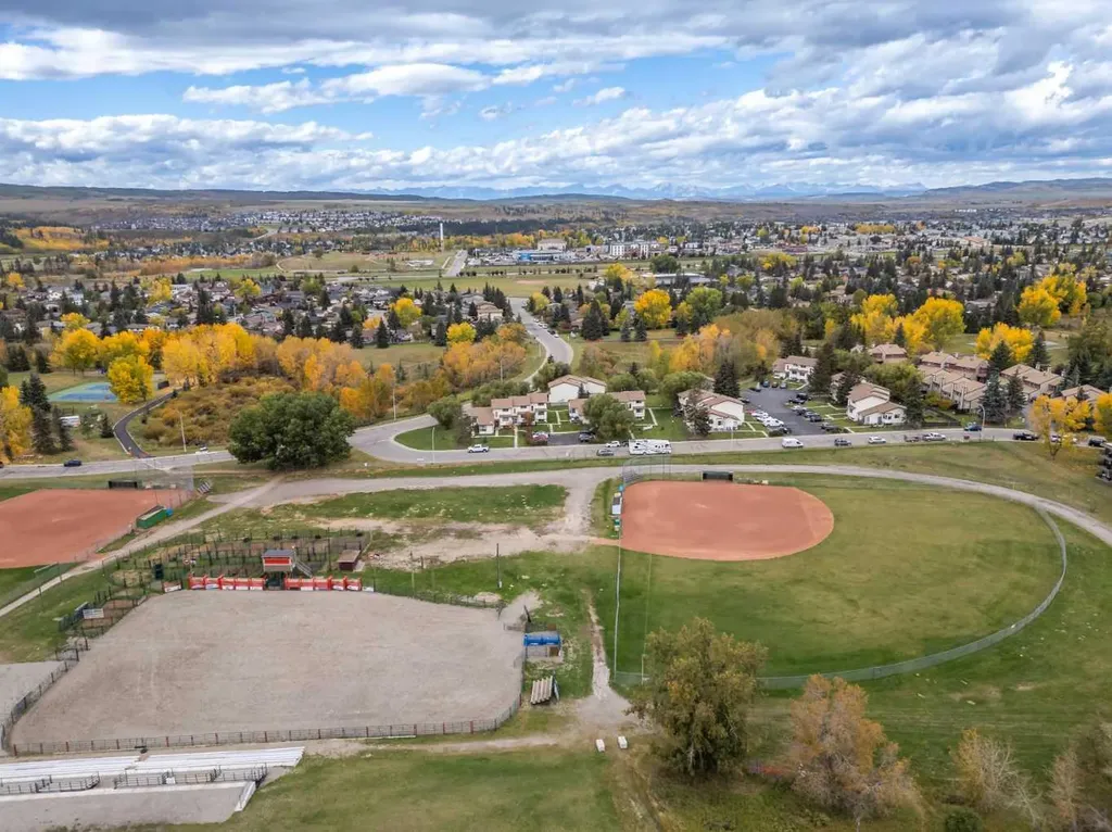 525 River Heights Drive Cochrane AB T4C 3E3