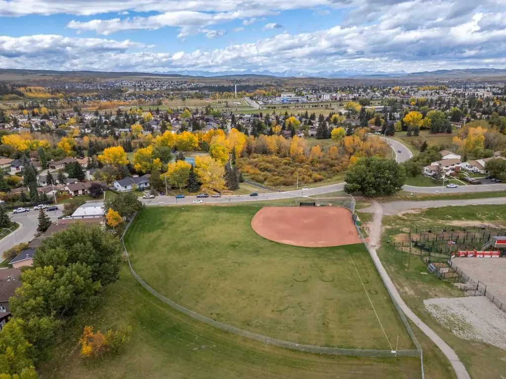 525 River Heights Drive Cochrane AB T4C 3E3