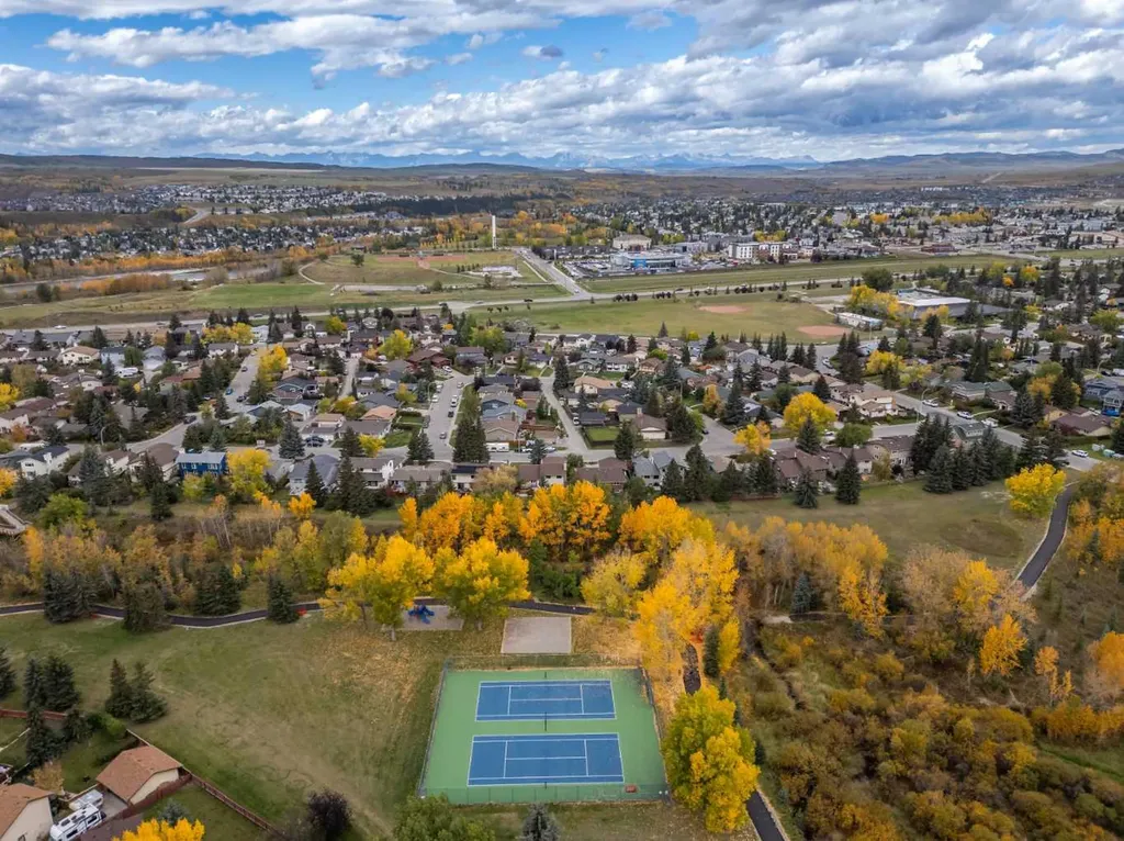 525 River Heights Drive Cochrane AB T4C 3E3