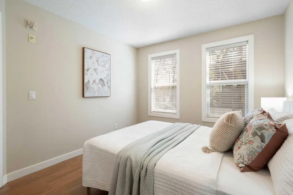 2233 34 Avenue SW Calgary AB T2T 6N2