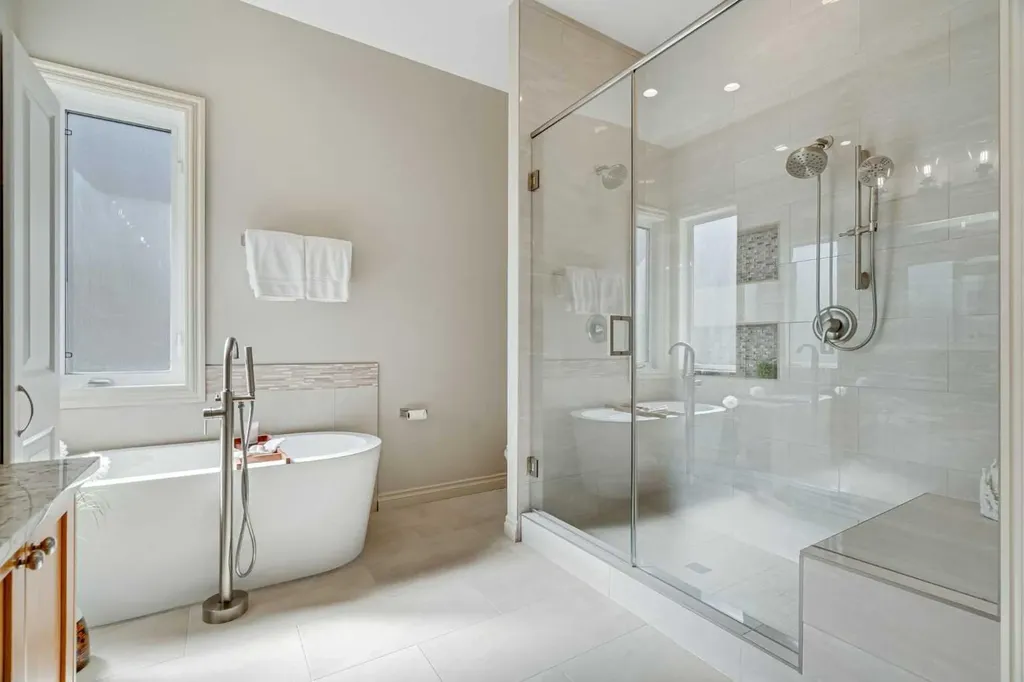 168 West Creek Landing Chestermere AB T1X 1R8