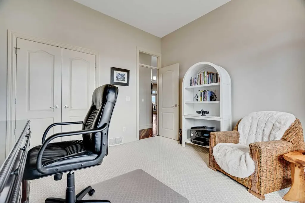 168 West Creek Landing Chestermere AB T1X 1R8