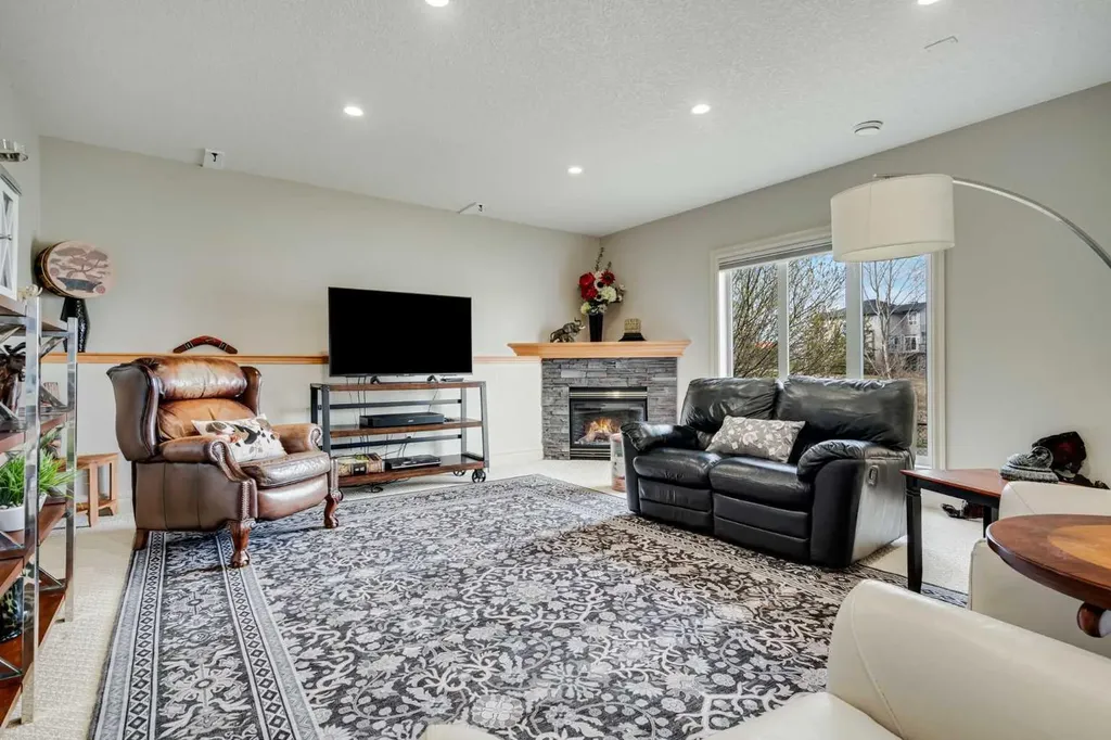 168 West Creek Landing Chestermere AB T1X 1R8