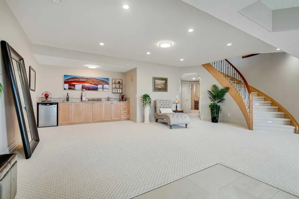 168 West Creek Landing Chestermere AB T1X 1R8