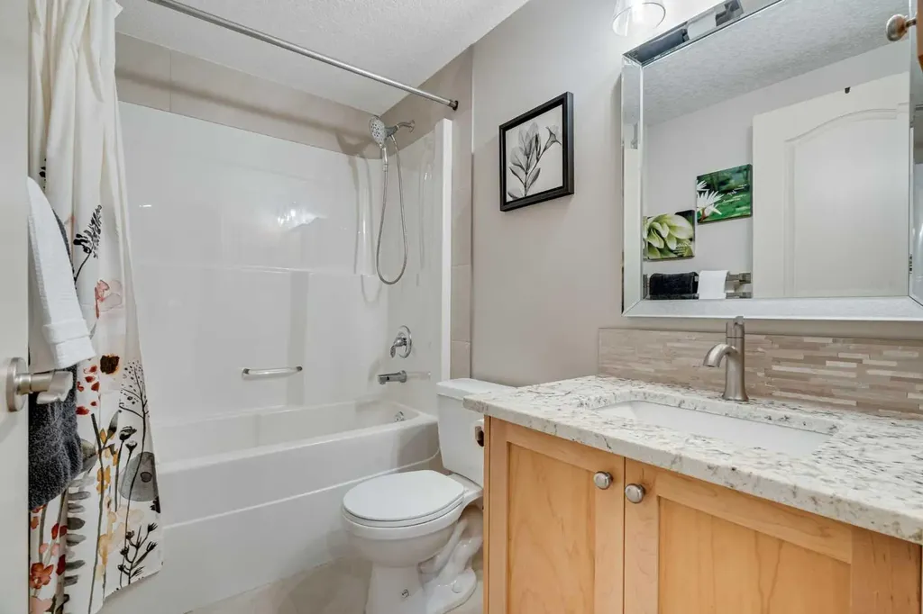 168 West Creek Landing Chestermere AB T1X 1R8