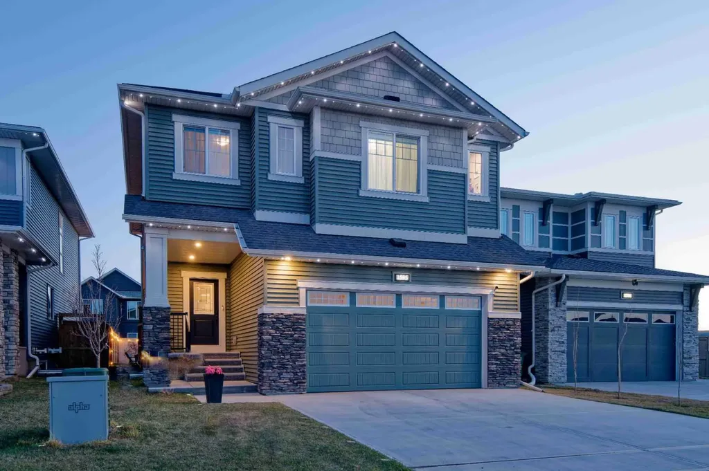 1595 Baywater Street SW Airdrie AB T4B 5K6