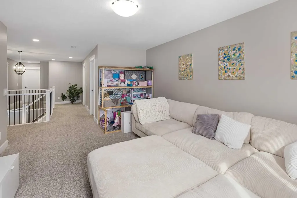 1595 Baywater Street SW Airdrie AB T4B 5K6