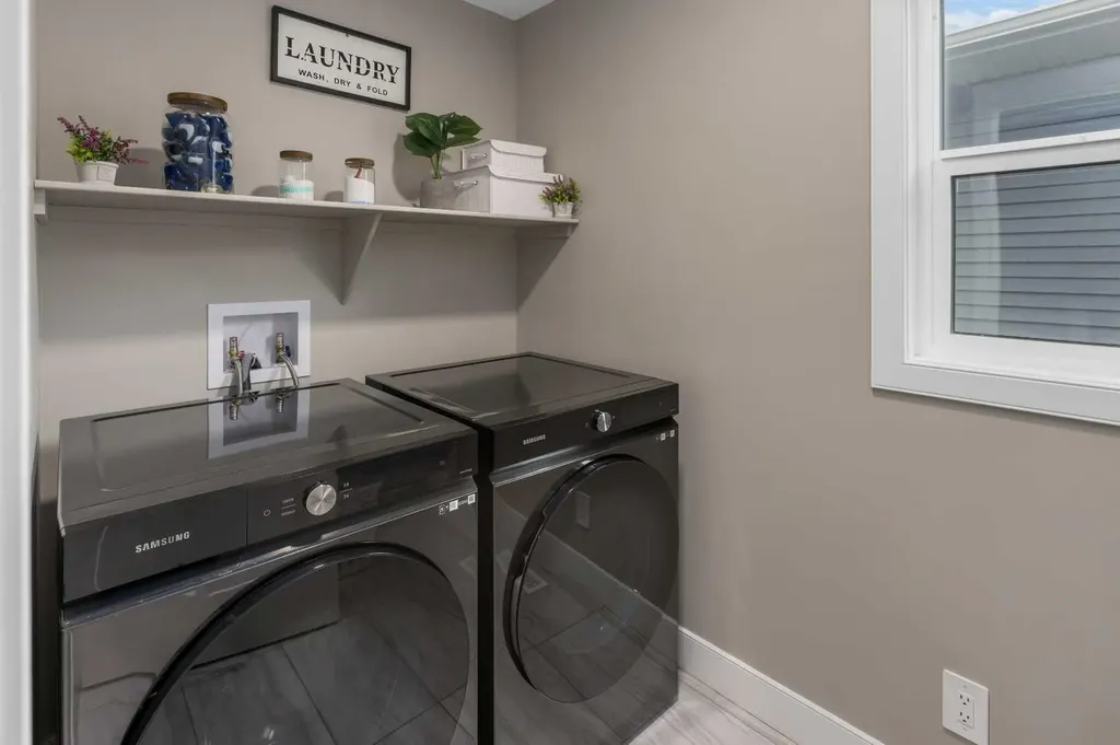 1595 Baywater Street SW Airdrie AB T4B 5K6