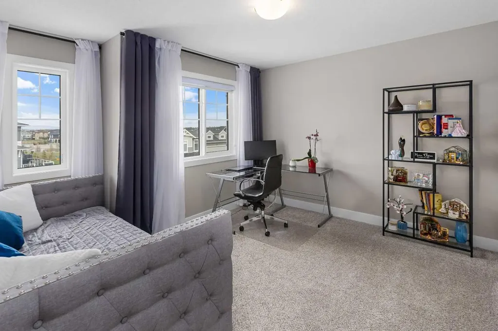 1595 Baywater Street SW Airdrie AB T4B 5K6