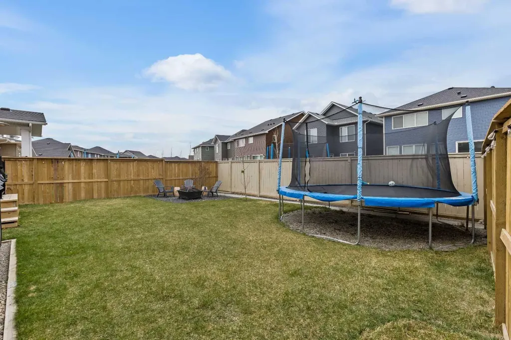 1595 Baywater Street SW Airdrie AB T4B 5K6