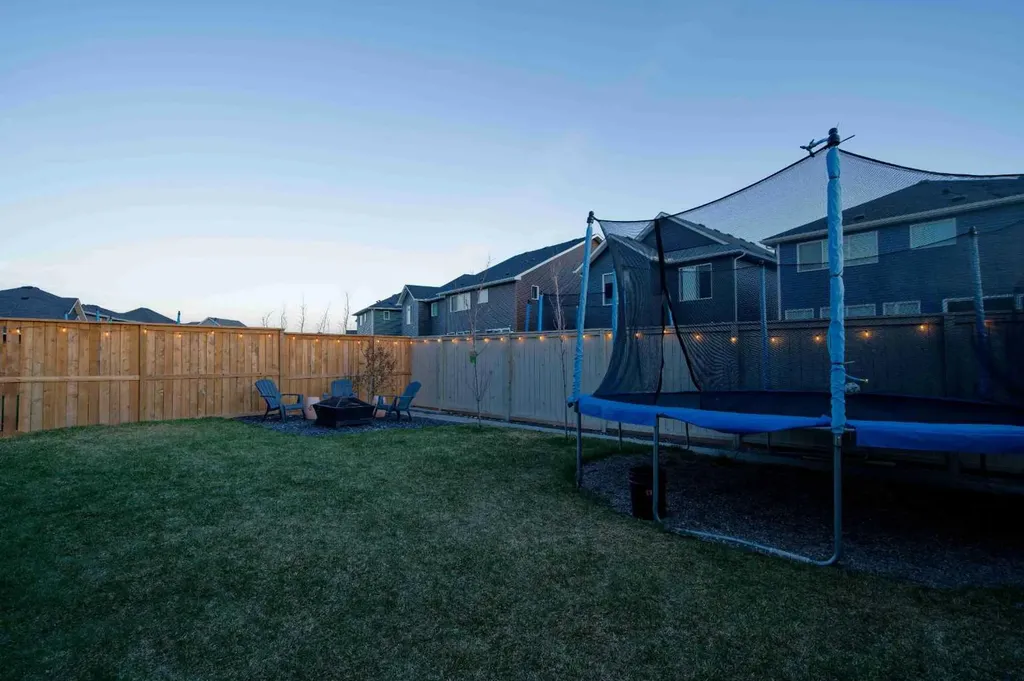 1595 Baywater Street SW Airdrie AB T4B 5K6