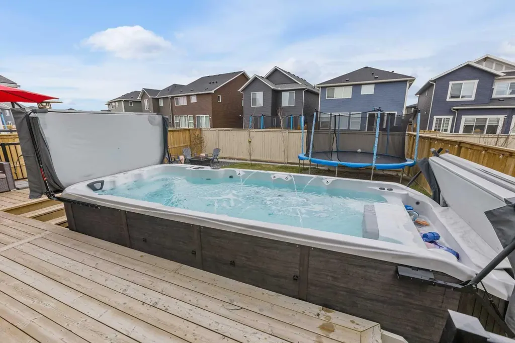1595 Baywater Street SW Airdrie AB T4B 5K6