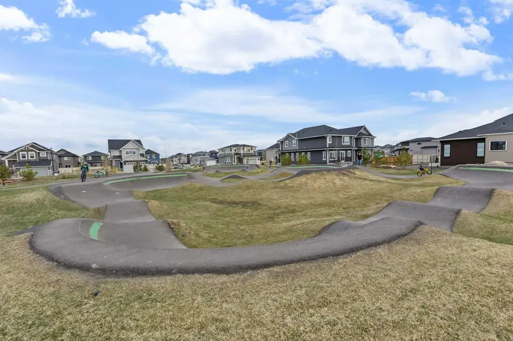 1595 Baywater Street SW Airdrie AB T4B 5K6