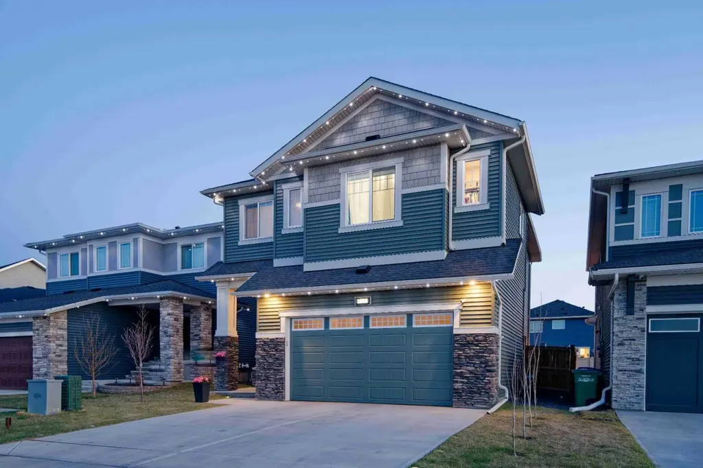 1595 Baywater Street SW Airdrie AB T4B 5K6