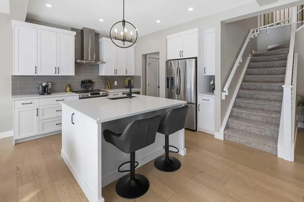1595 Baywater Street SW Airdrie AB T4B 5K6