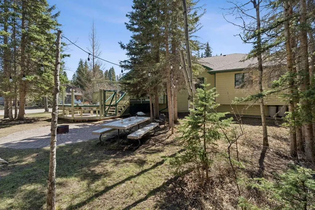 1 Manyhorses Bay Rural Rocky View County AB T3Z 1A1