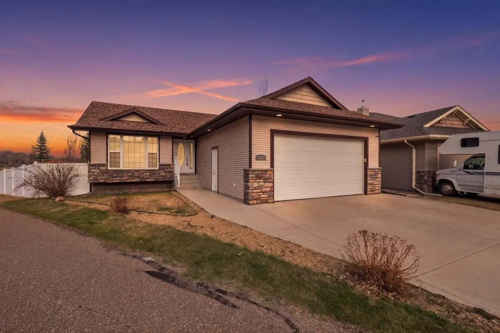 64 Isbister Close Red Deer AB T4R 0B9