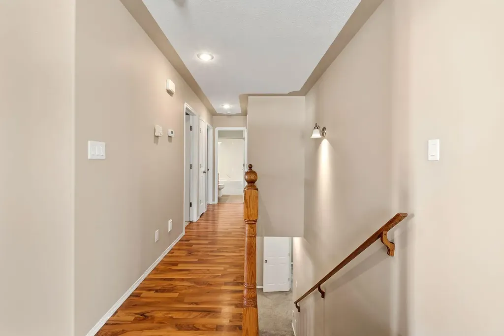 64 Isbister Close Red Deer AB T4R 0B9
