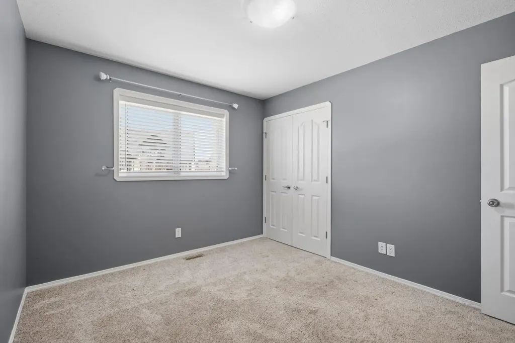 64 Isbister Close Red Deer AB T4R 0B9
