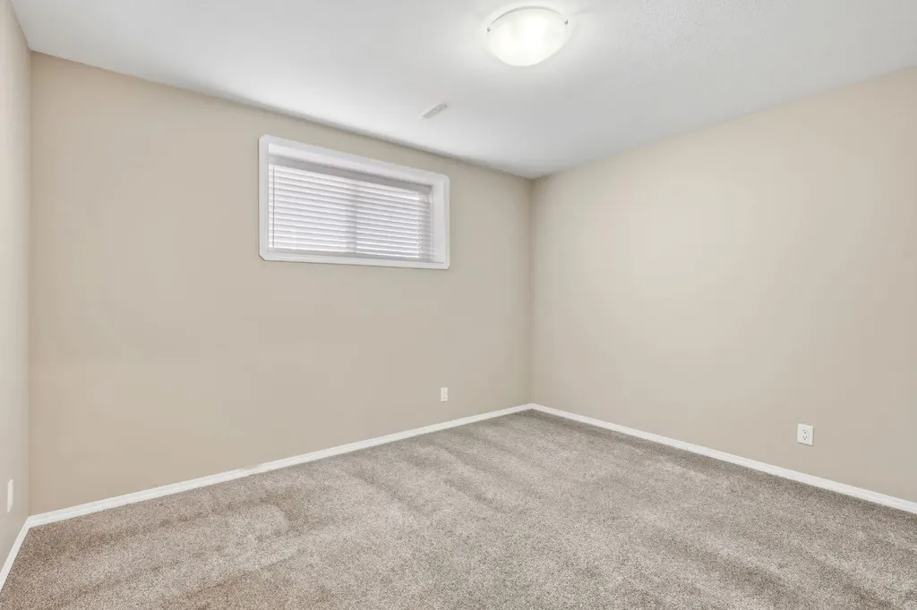 64 Isbister Close Red Deer AB T4R 0B9