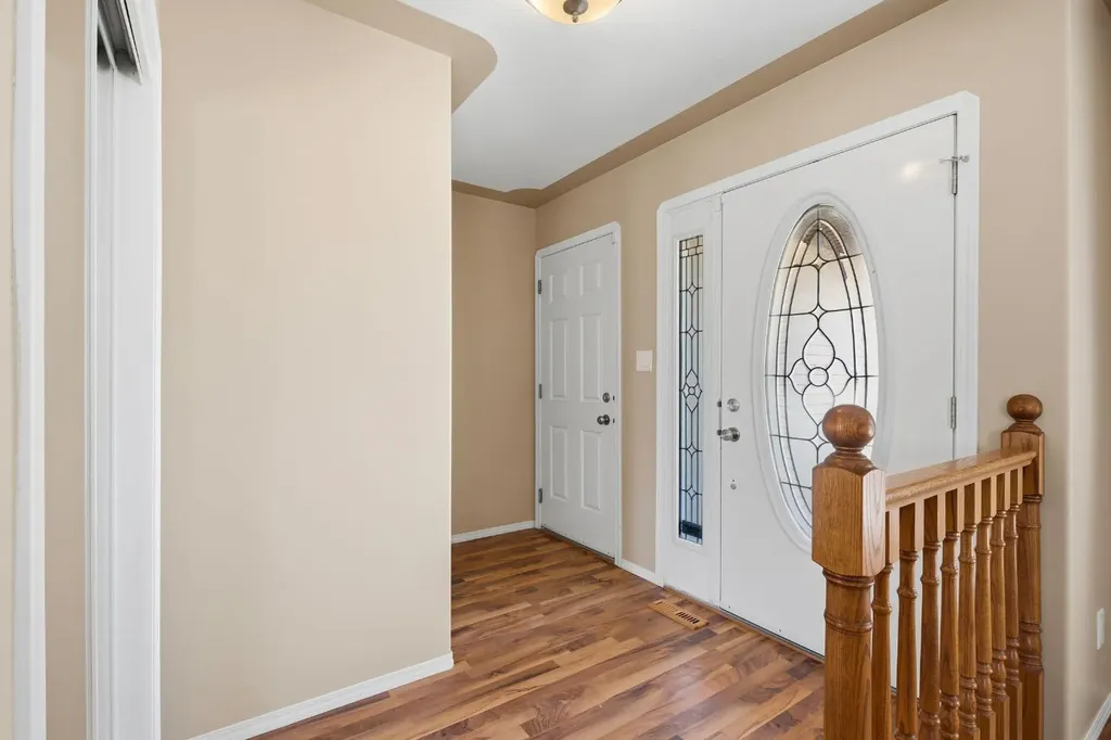 64 Isbister Close Red Deer AB T4R 0B9