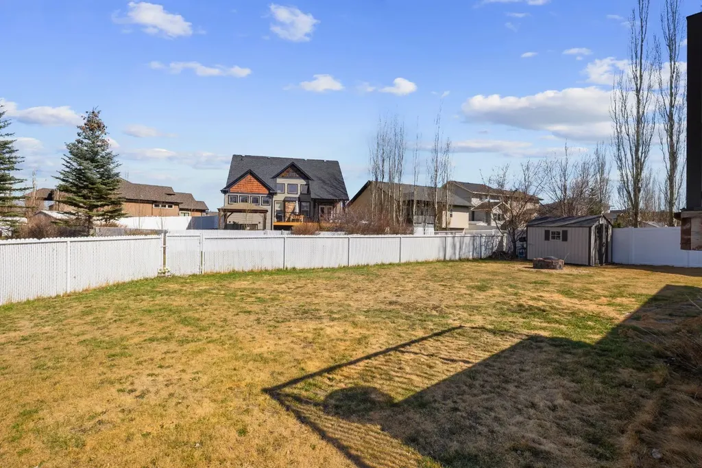 64 Isbister Close Red Deer AB T4R 0B9